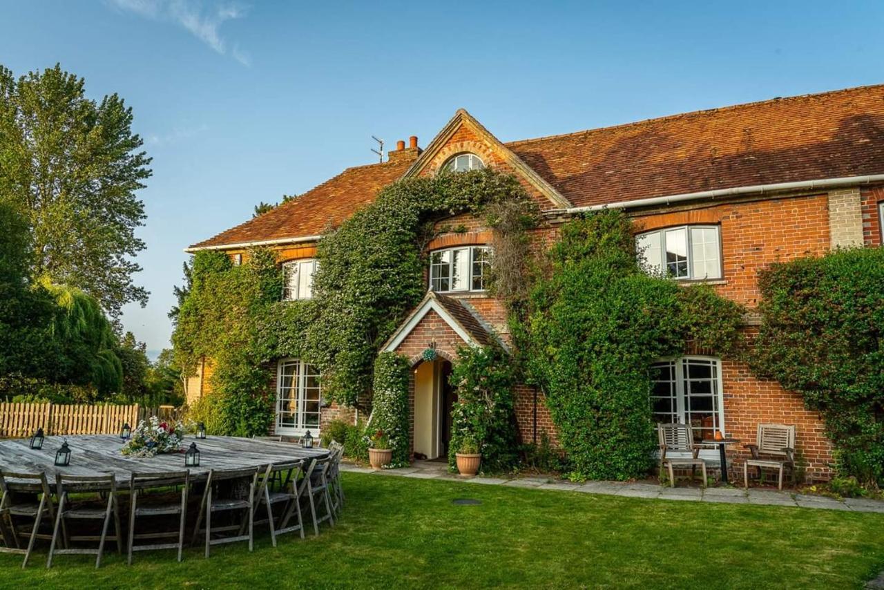 Bridge Farmhouse - Eight Ensuite Bedrooms Salisbury Dış mekan fotoğraf