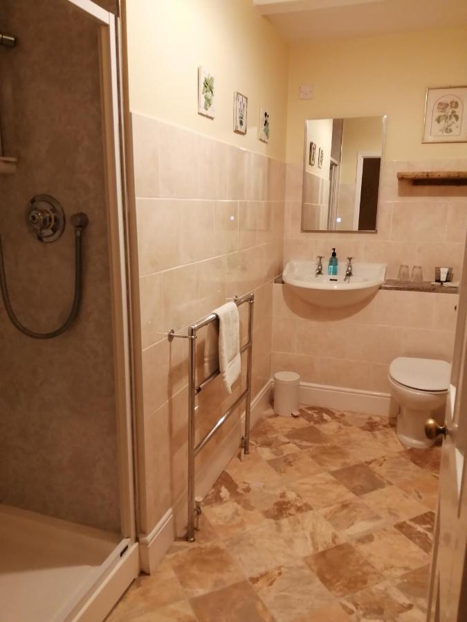 Bridge Farmhouse - Eight Ensuite Bedrooms Salisbury Dış mekan fotoğraf